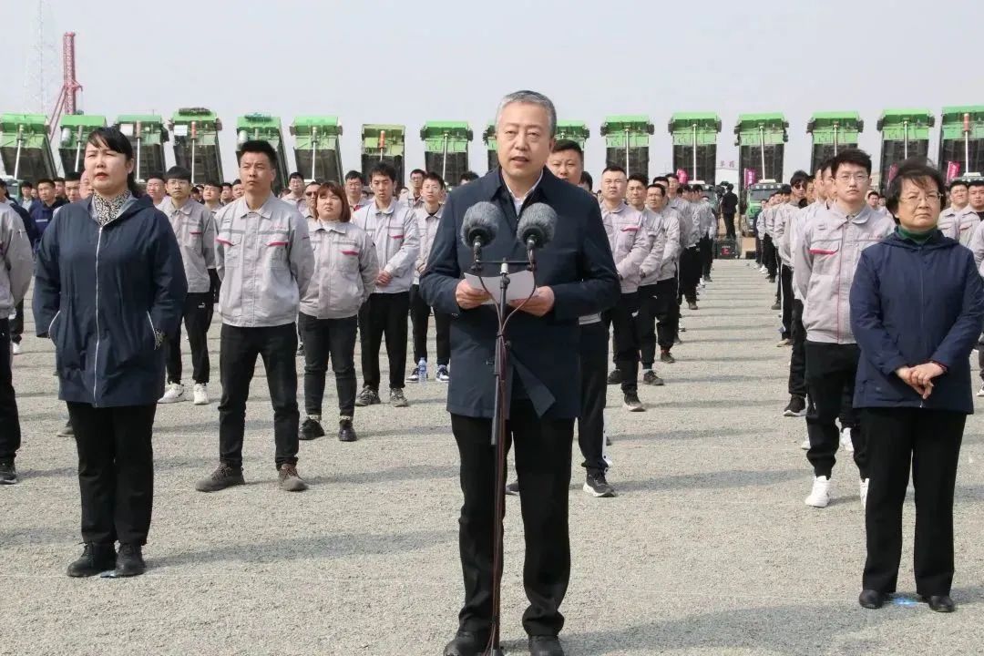 202304015681